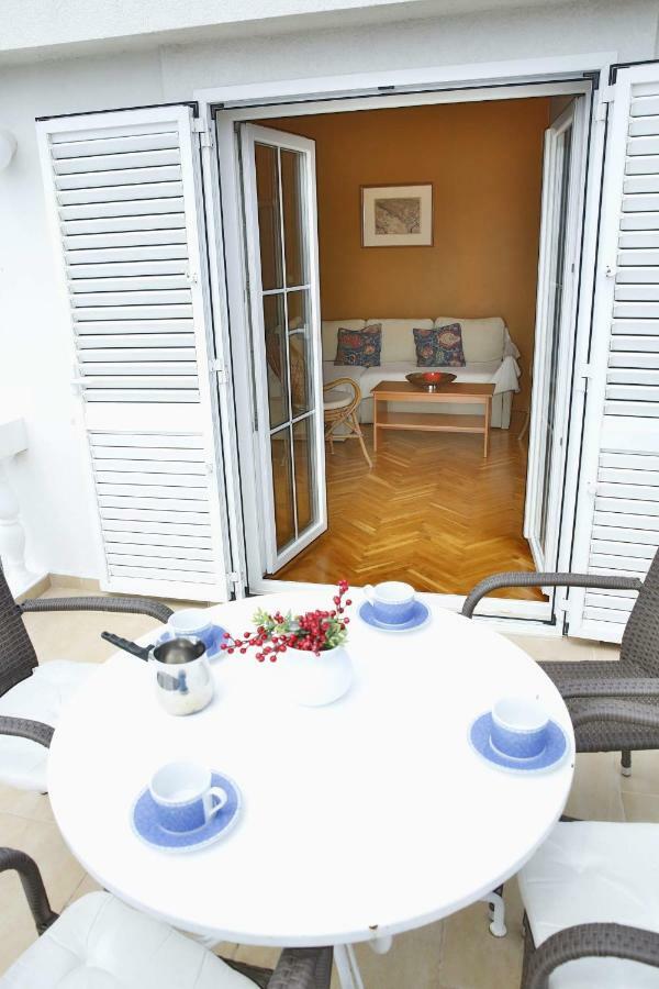 Apartment And Rooms Villa Kolonada فوديس المظهر الخارجي الصورة